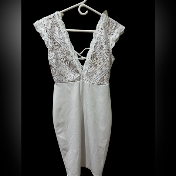 White Dress with‎ Lacy top Haute Monde - Picture 1 of 5